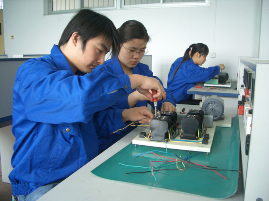 電氣自動化控制技術(shù)實訓(xùn)室簡介(圖1)